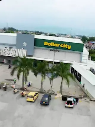 Local de Dollarcity en Andrés Sanín, Cali, visto desde el aire